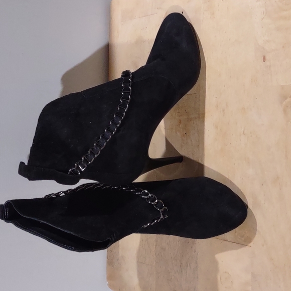 Suede half boot - Picture 2 of 4